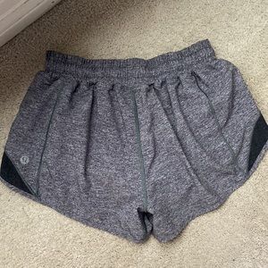 LULU 2.5 HOTTY HOT LOW RISE SHORTS
